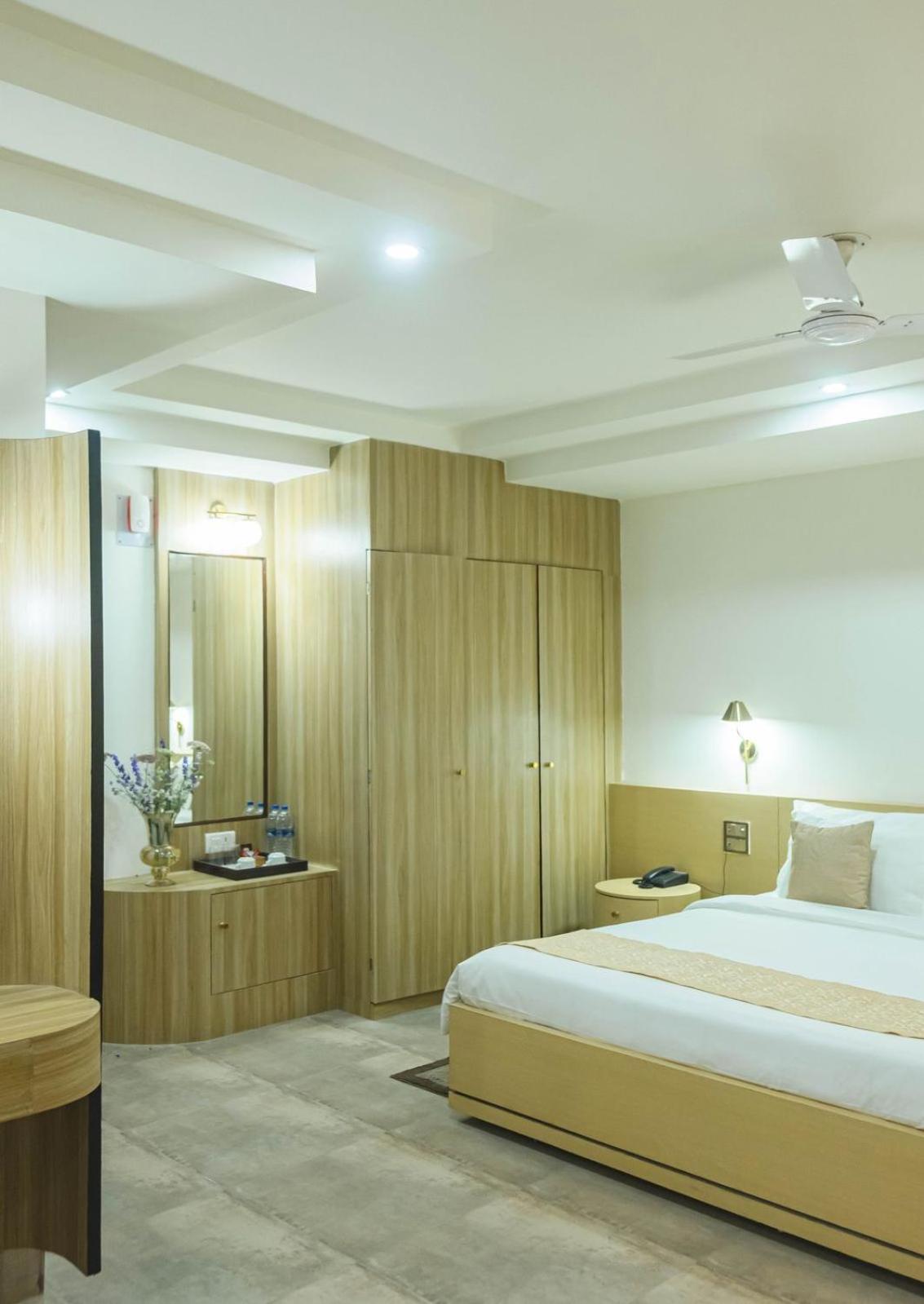 Hotel Lake Shilloi Dimāpur Exterior foto
